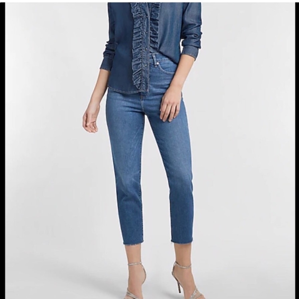 Express Extremely Soft Jean Ruffled Blouse. Brand New Never Worn Snap Buttons - Picture 3 of 9